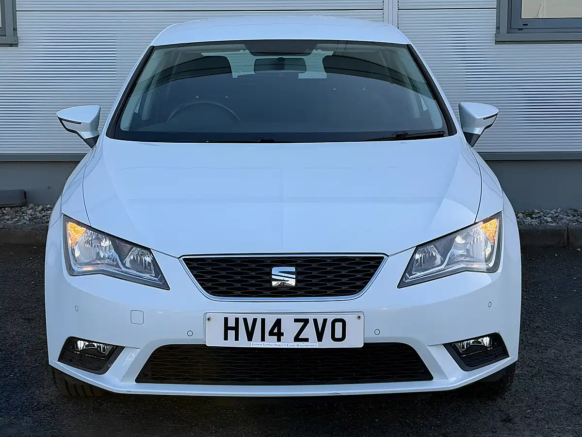 Used 2014 SEAT Leon Se White - Interior and Exterior details 3