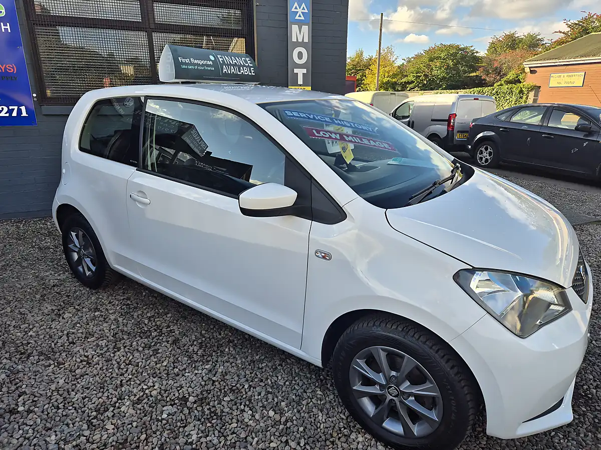 Used 2014 SEAT Mii I Tech White - Interior and Exterior details 2