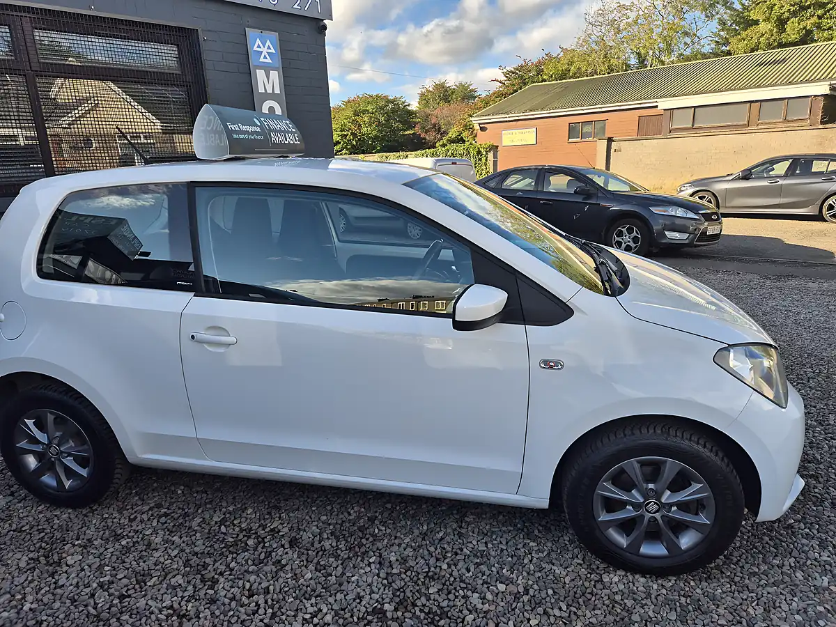 Used 2014 SEAT Mii I Tech White - Interior and Exterior details 3