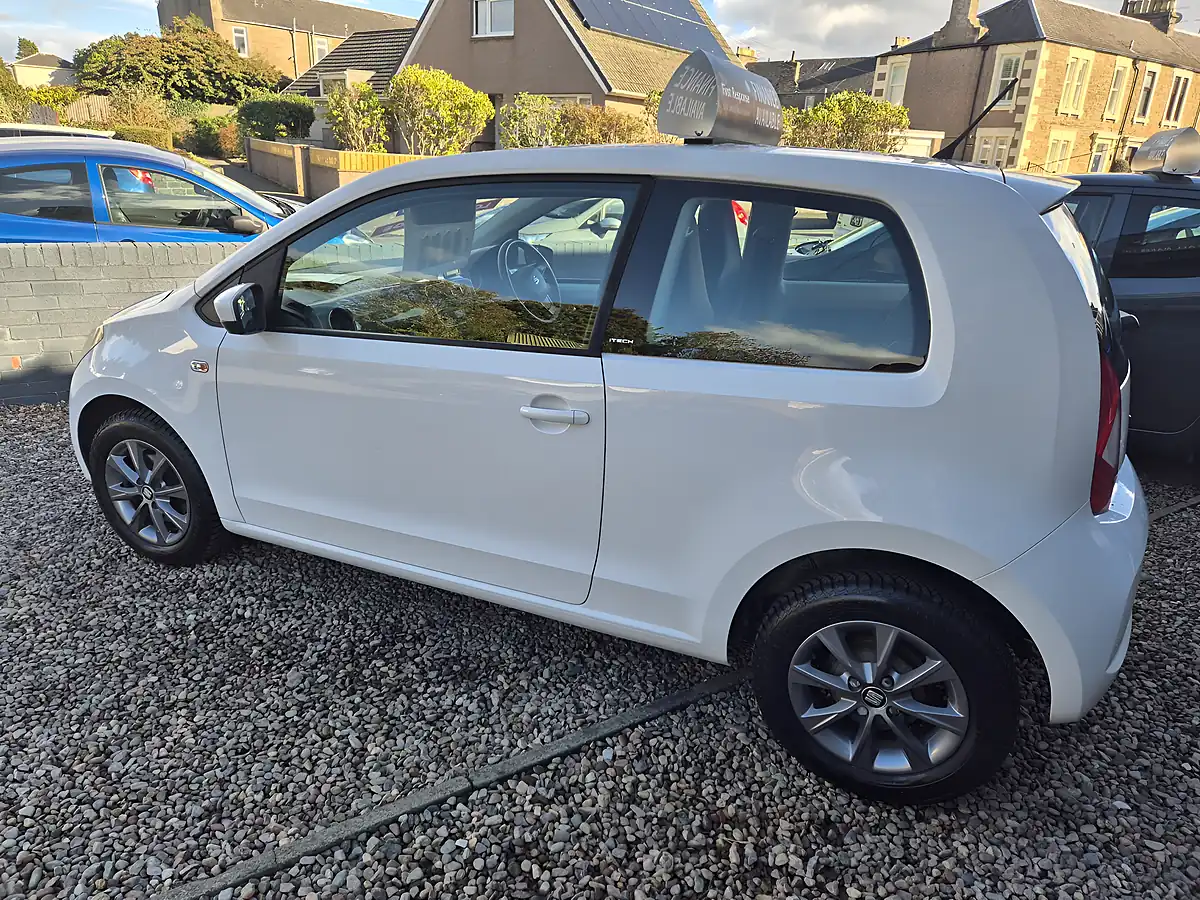 Used 2014 SEAT Mii I Tech White - Interior and Exterior details 7