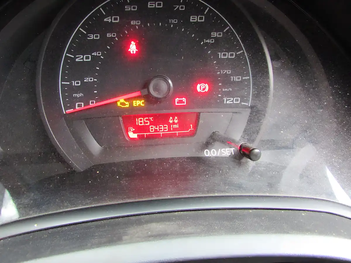 Used 2014 SEAT Mii S Ac Red - Interior and Exterior details 10