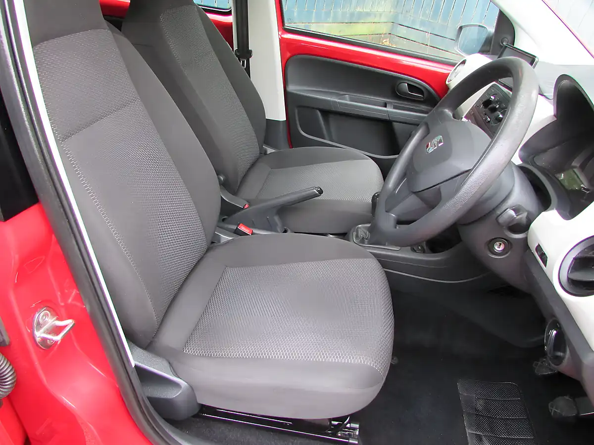 Used 2014 SEAT Mii S Ac Red - Interior and Exterior details 12