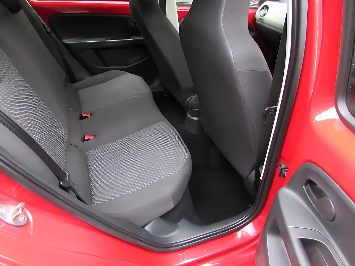 Used 2014 SEAT Mii S Ac Red - Interior and Exterior details 13