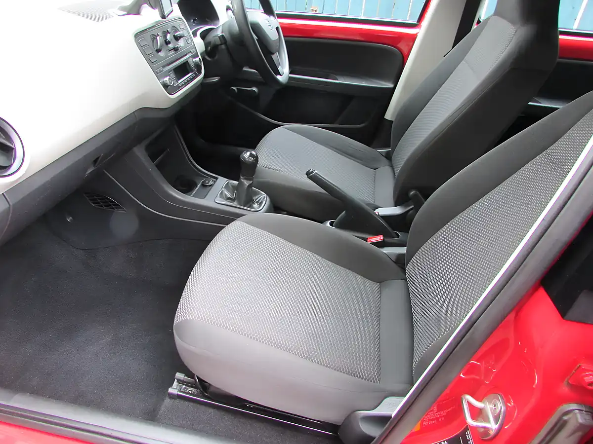 Used 2014 SEAT Mii S Ac Red - Interior and Exterior details 15
