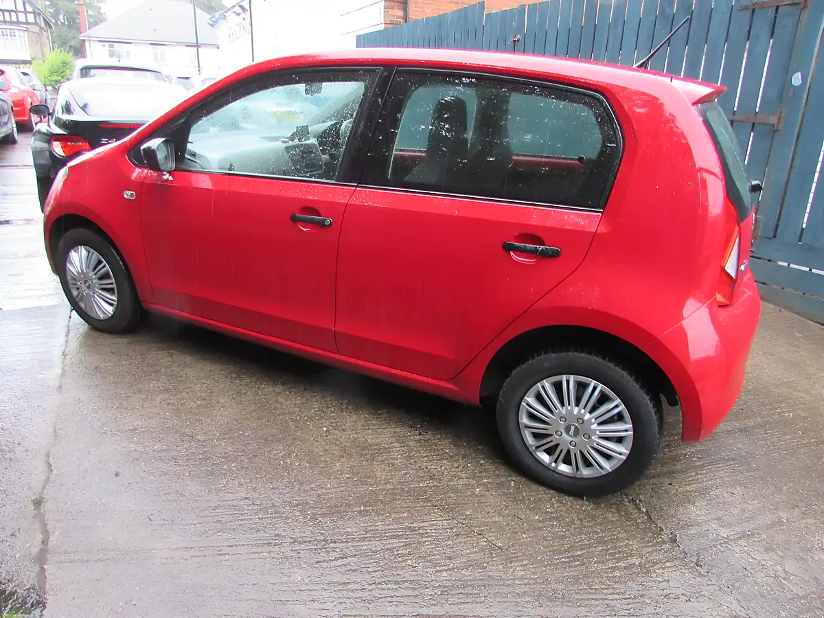 Used 2014 SEAT Mii S Ac Red - Interior and Exterior details 8