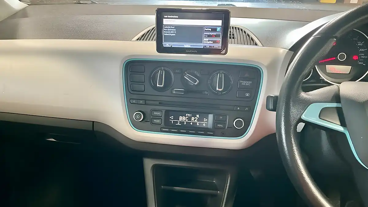 Used 2014 SEAT Mii Toca White - Interior and Exterior details 10
