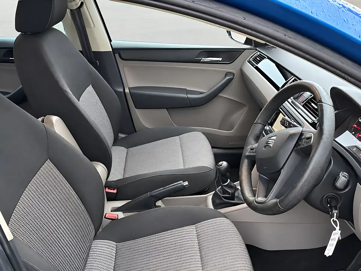 Used 2014 SEAT Toledo Se Blue - Interior and Exterior details 2