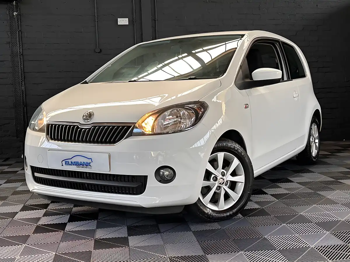 Used 2014 Skoda Citigo Elegance Candy White - Front View