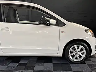 Used 2014 Skoda Citigo Elegance Candy White - Interior and Exterior details 11