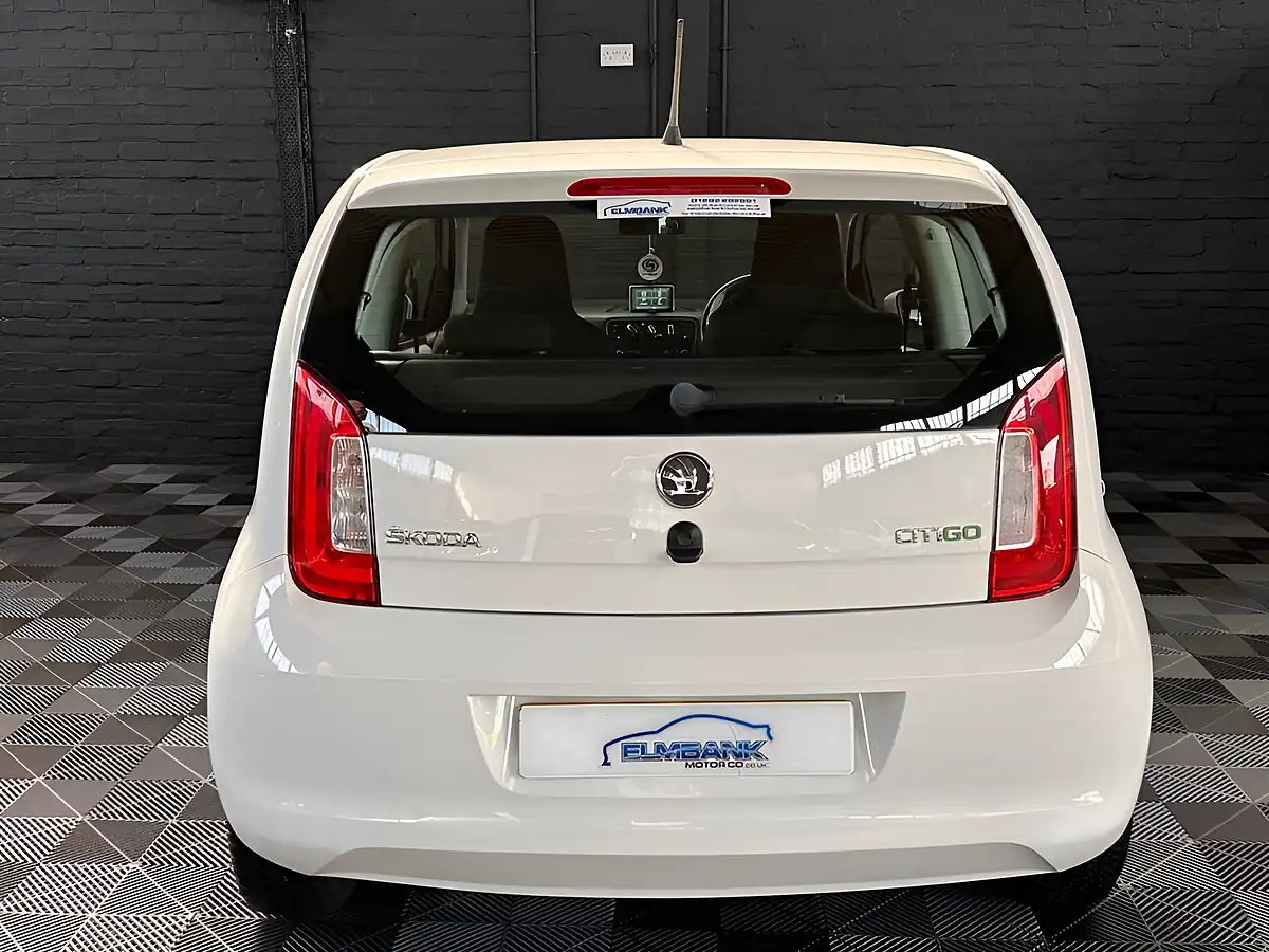 Used 2014 Skoda Citigo Elegance Candy White - Interior and Exterior details 17