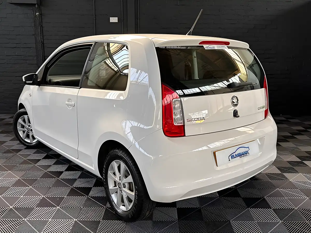 Used 2014 Skoda Citigo Elegance Candy White - Interior and Exterior details 18