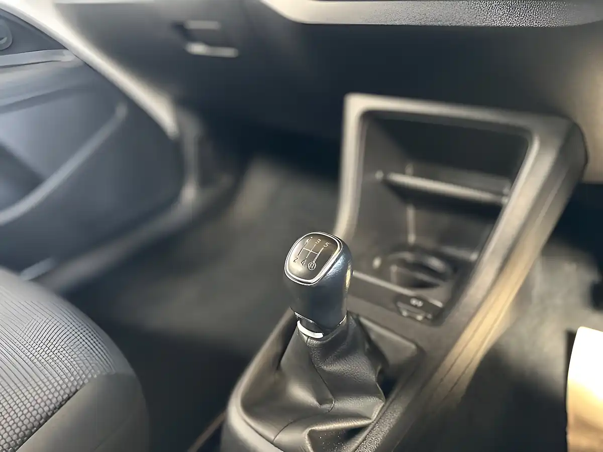Used 2014 Skoda Citigo Elegance Candy White - Interior and Exterior details 6