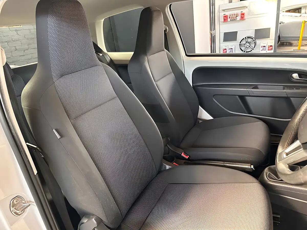 Used 2014 Skoda Citigo Elegance Candy White - Interior and Exterior details 7