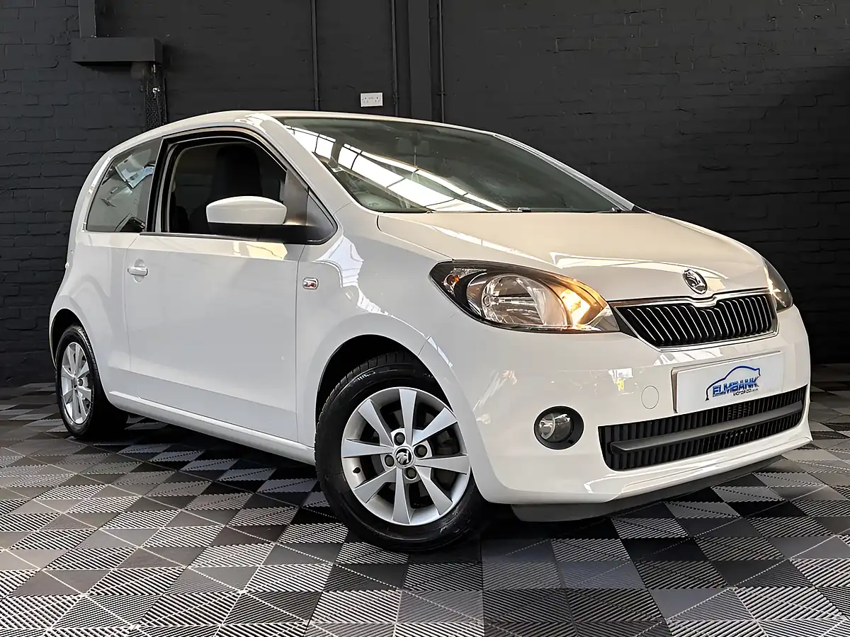 Used 2014 Skoda Citigo Elegance Candy White - Interior and Exterior details 9