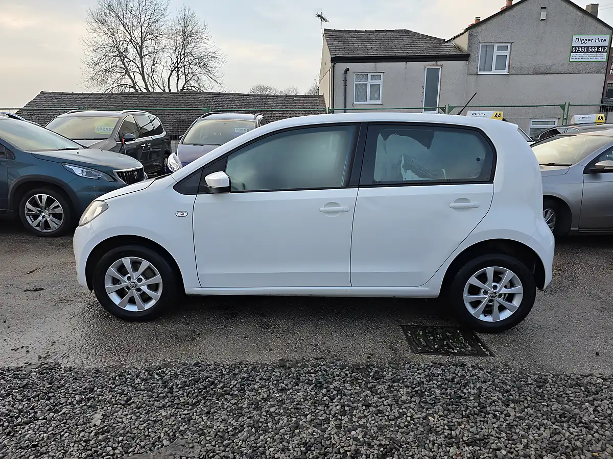 Used 2014 Skoda Citigo Elegance White - Interior and Exterior details 4