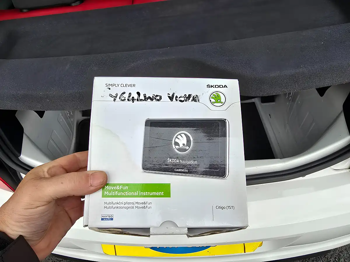 Used 2014 Skoda Citigo Monte Carlo White - Interior and Exterior details 17