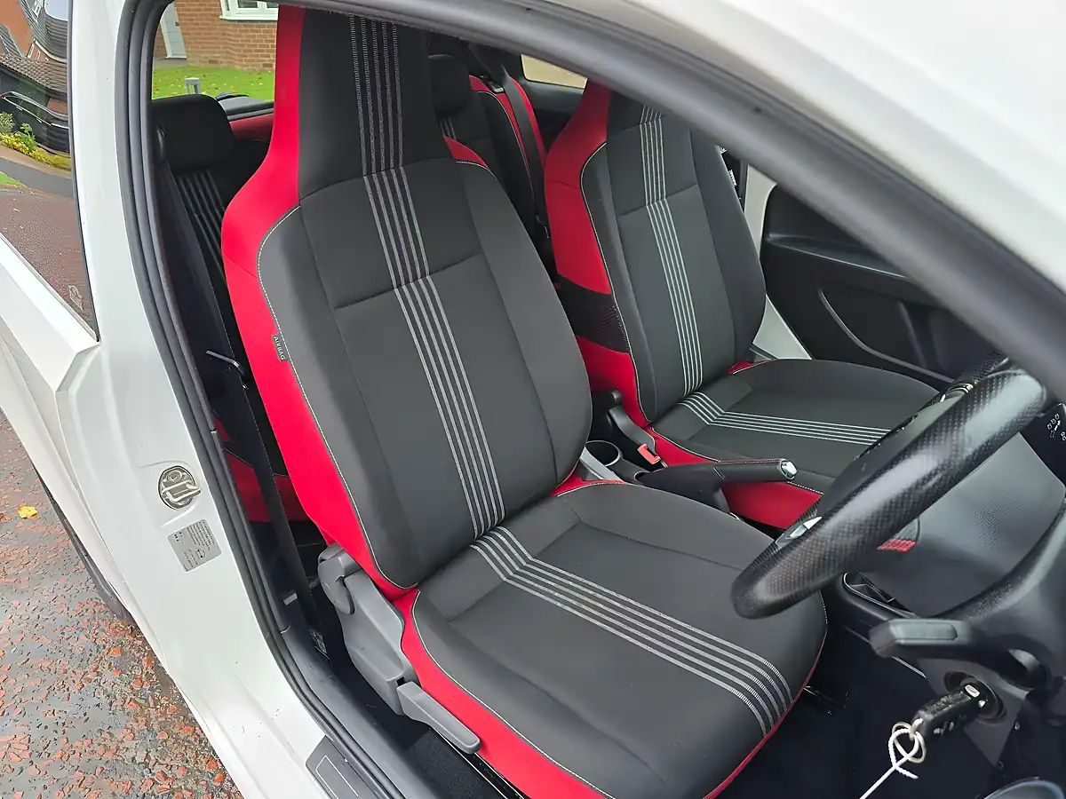 Used 2014 Skoda Citigo Monte Carlo White - Interior and Exterior details 5