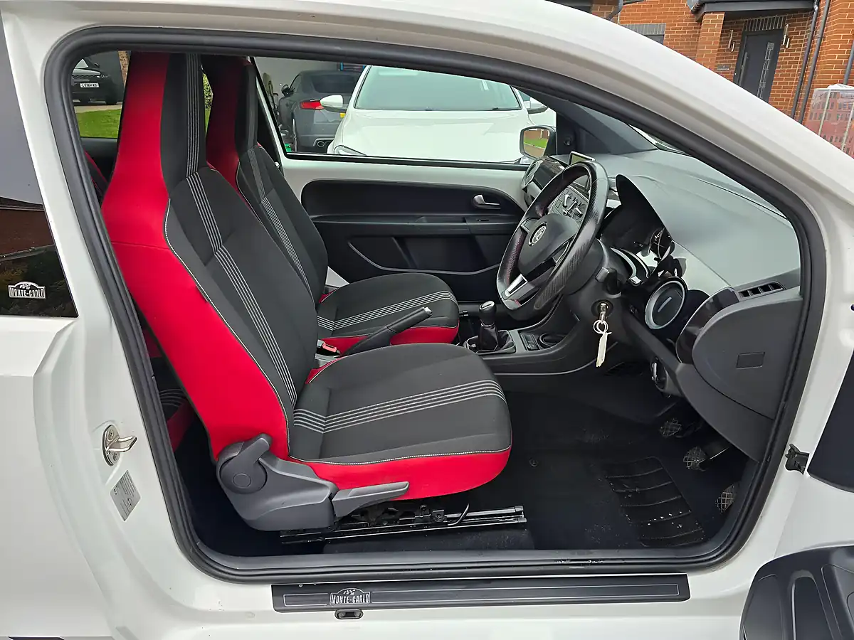 Used 2014 Skoda Citigo Monte Carlo White - Interior and Exterior details 8