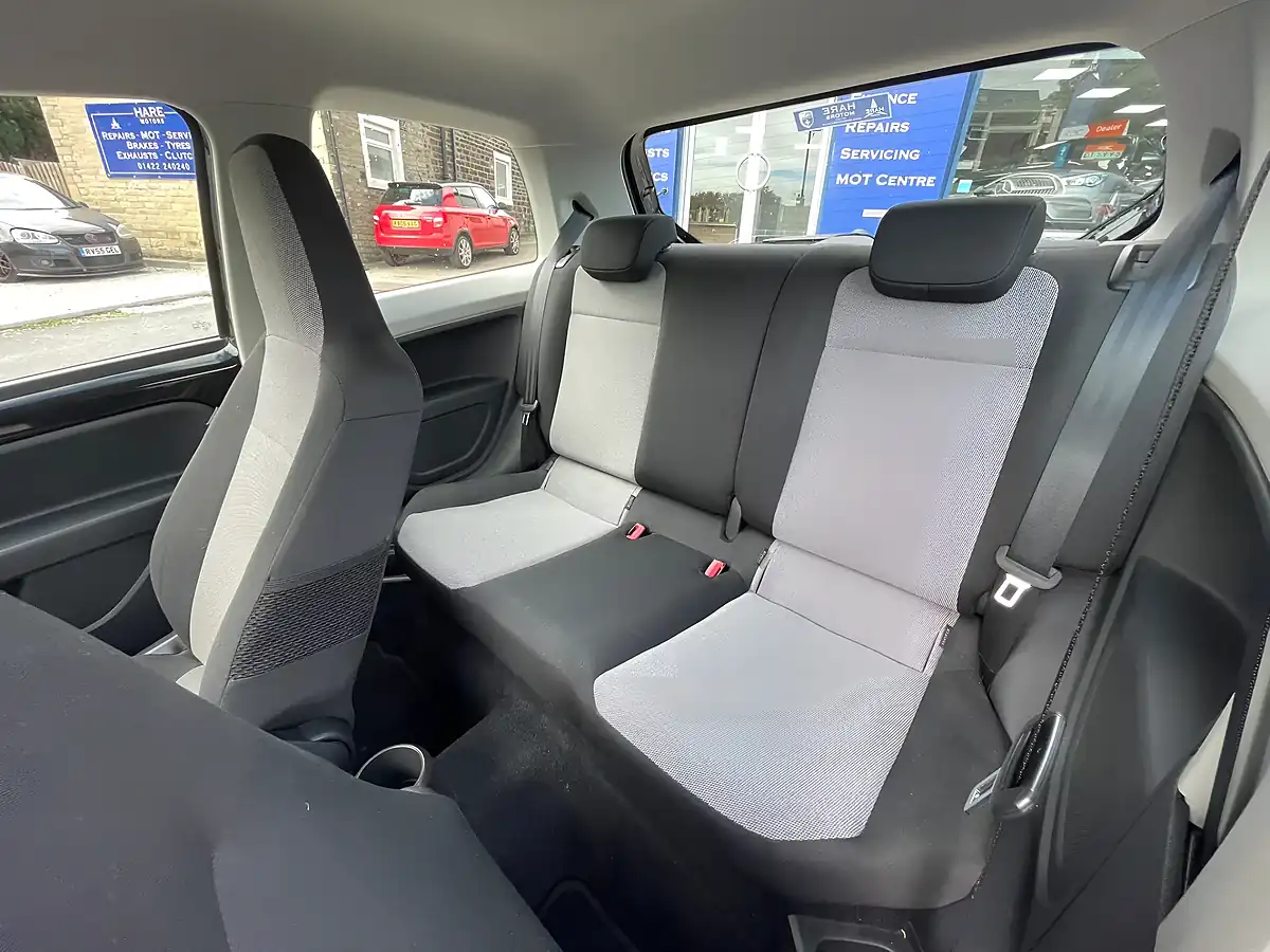 Used 2014 Skoda Citigo Se Black - Interior and Exterior details 11