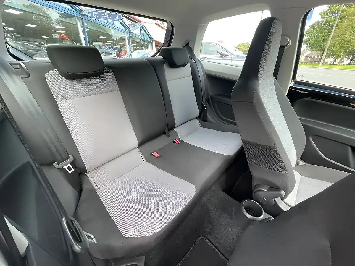 Used 2014 Skoda Citigo Se Black - Interior and Exterior details 12