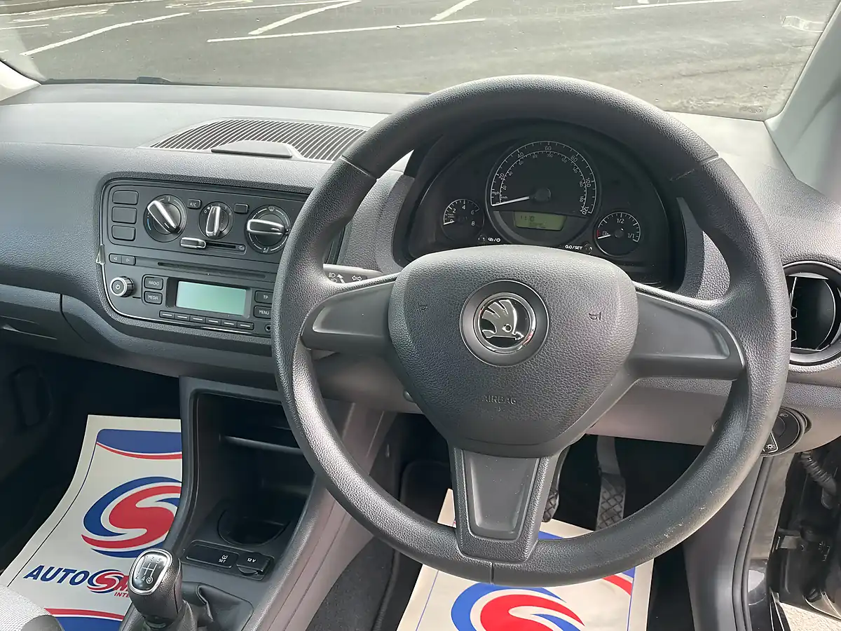 Used 2014 Skoda Citigo Se Black - Interior and Exterior details 13