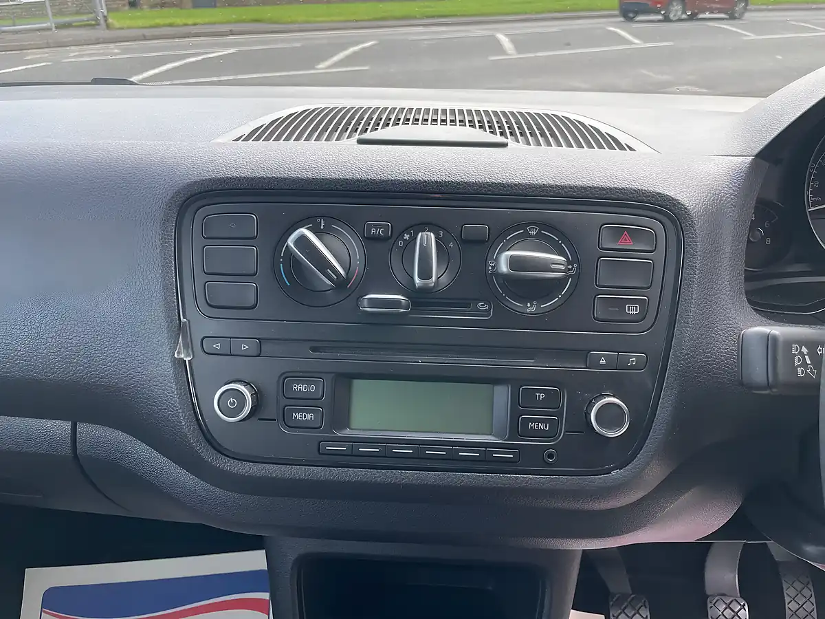 Used 2014 Skoda Citigo Se Black - Interior and Exterior details 19