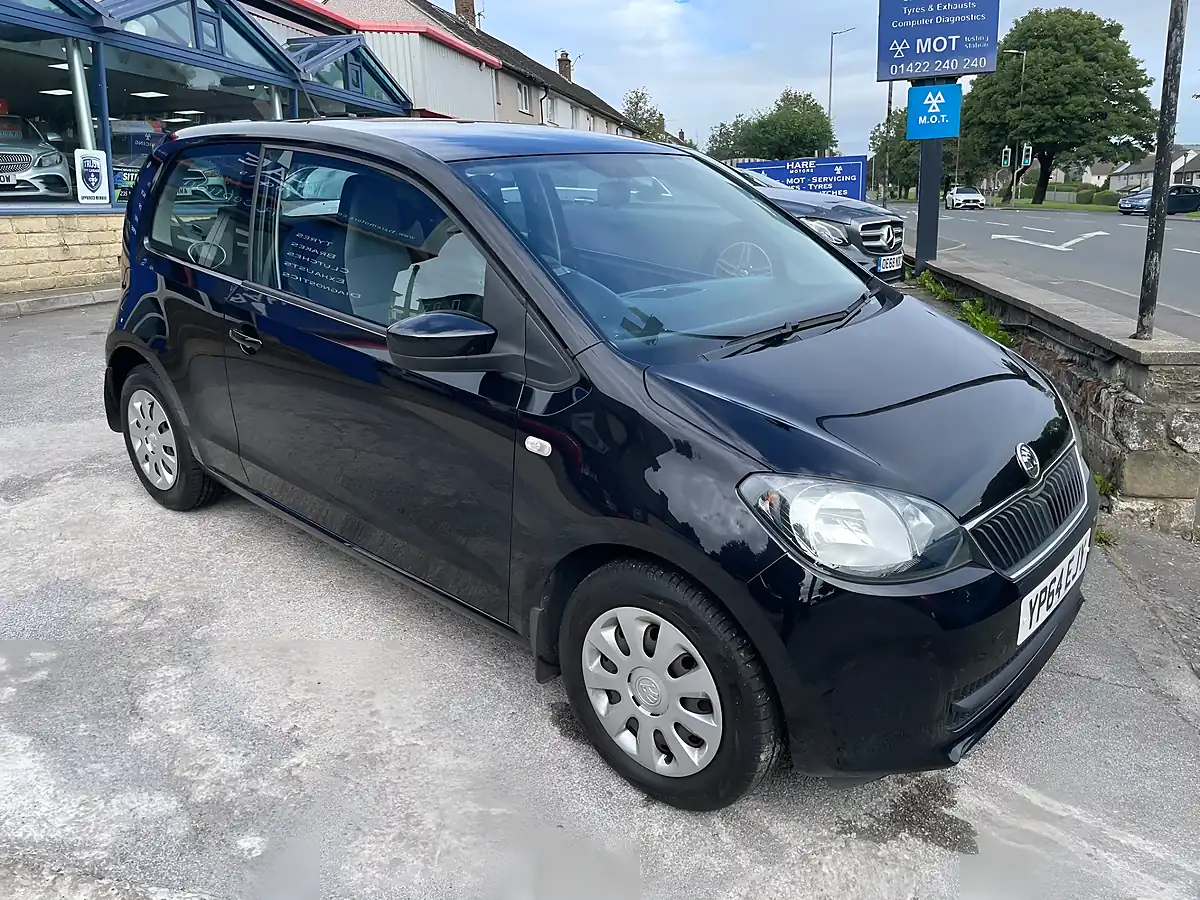 Used 2014 Skoda Citigo Se Black - Interior and Exterior details 8