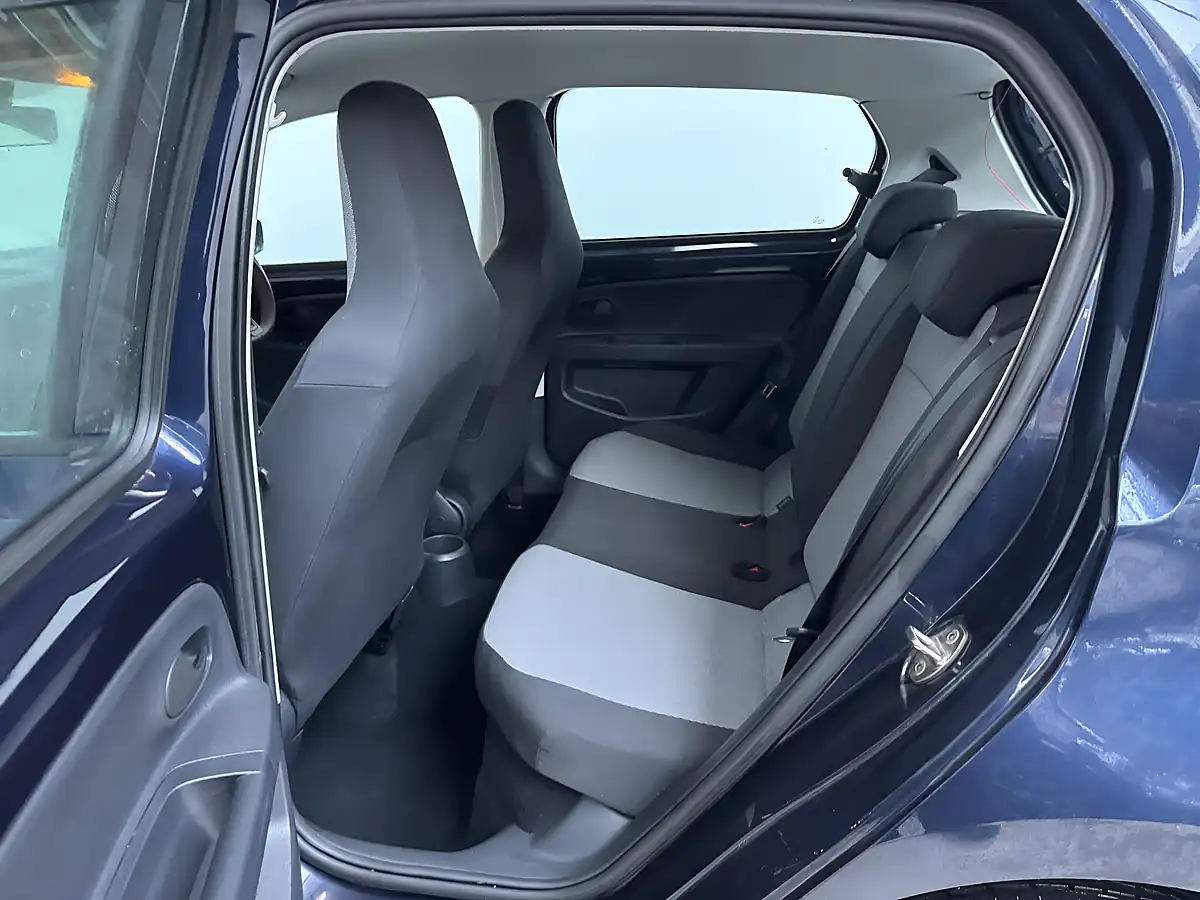 Used 2014 Skoda Citigo Se Blue - Interior and Exterior details 10