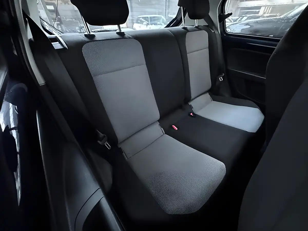 Used 2014 Skoda Citigo Se Blue - Interior and Exterior details 11