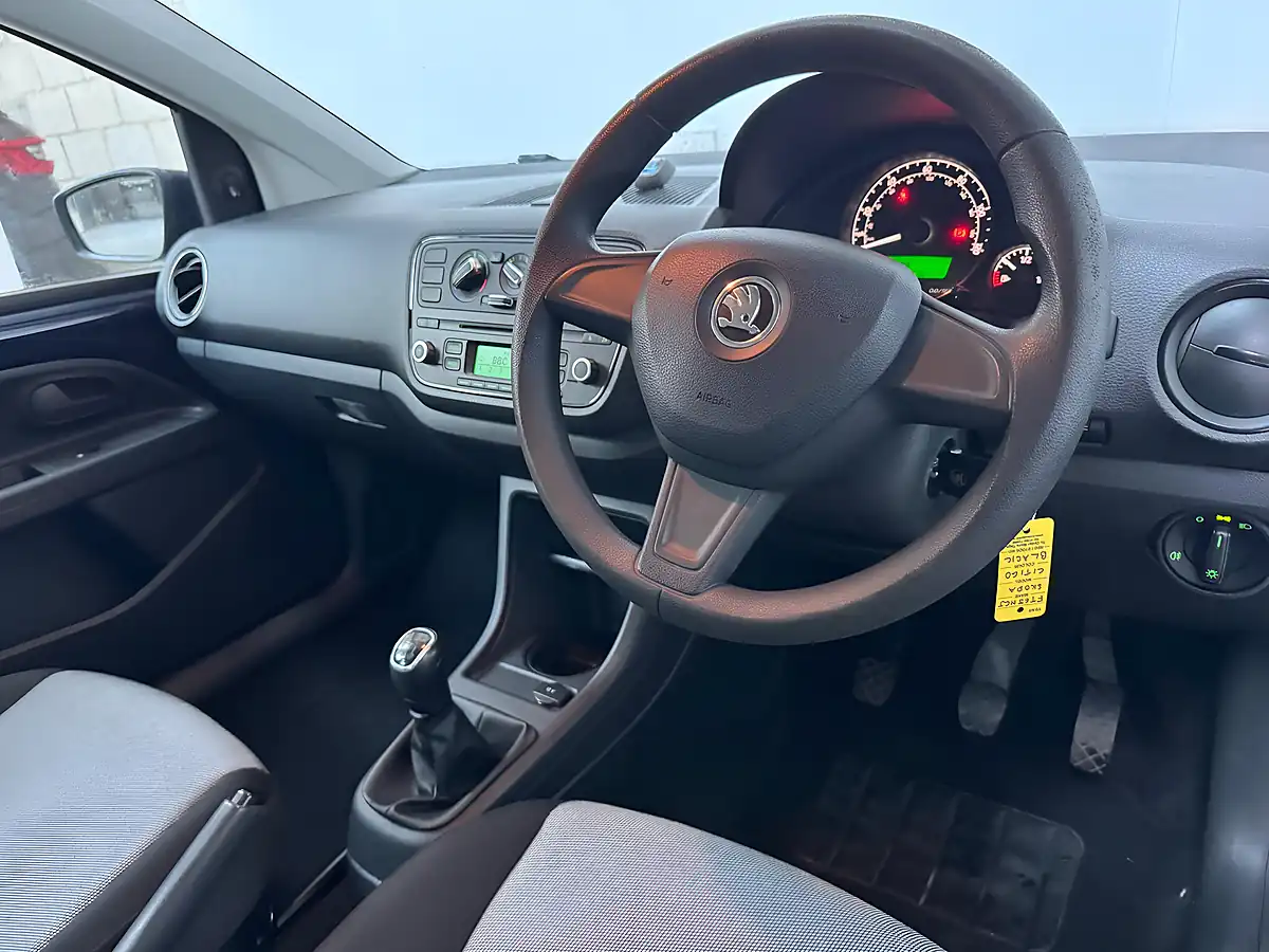 Used 2014 Skoda Citigo Se Blue - Interior and Exterior details 3