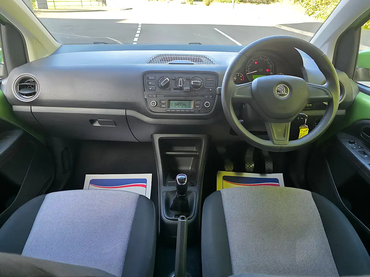 Used 2014 Skoda Citigo Se Green - Interior and Exterior details 12