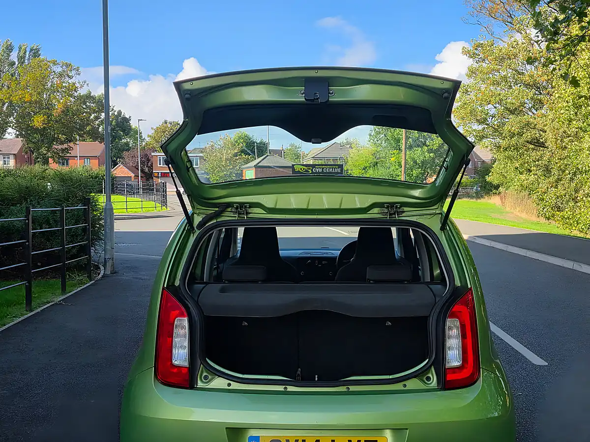 Used 2014 Skoda Citigo Se Green - Interior and Exterior details 17