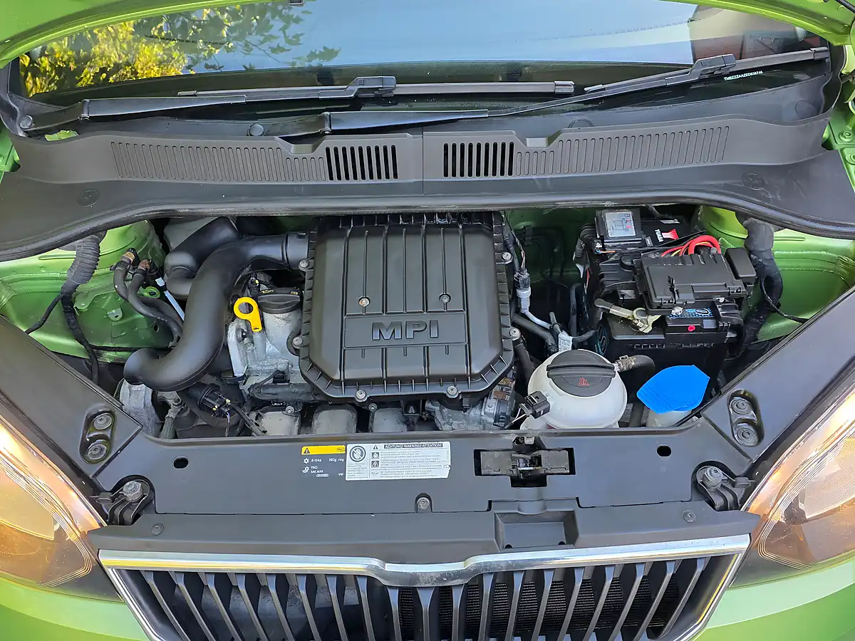 Used 2014 Skoda Citigo Se Green - Interior and Exterior details 18