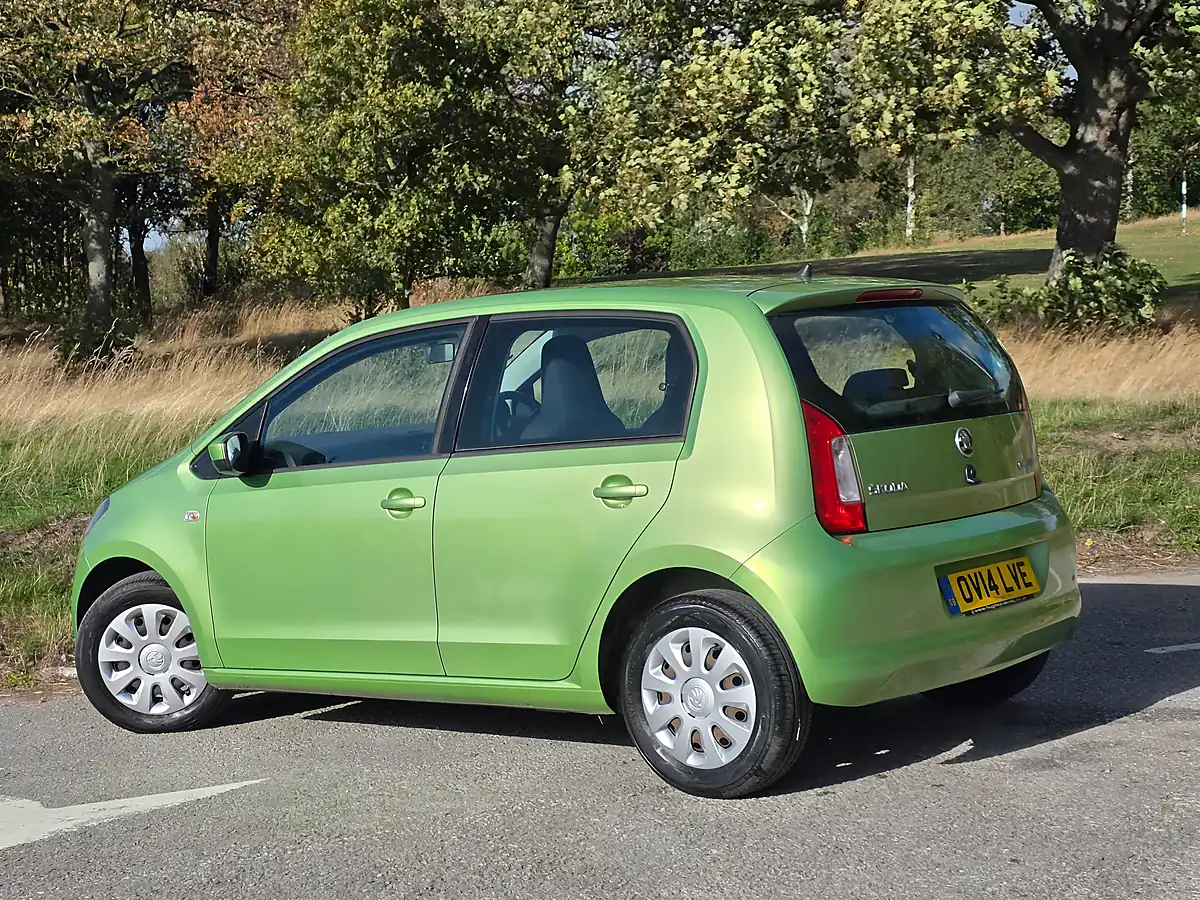 Used 2014 Skoda Citigo Se Green - Interior and Exterior details 5