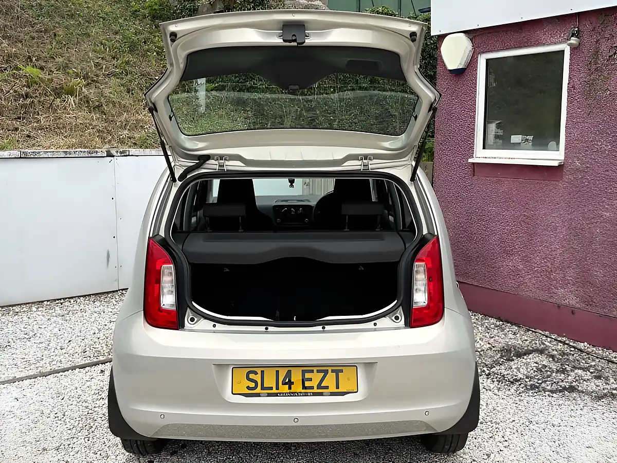 Used 2014 Skoda Citigo Se Silver - Interior and Exterior details 12