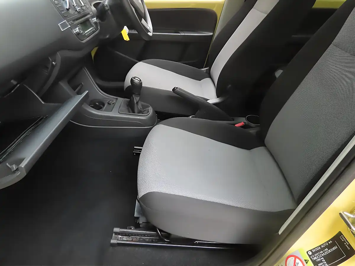 Used 2014 Skoda Citigo Se Yellow - Interior and Exterior details 10