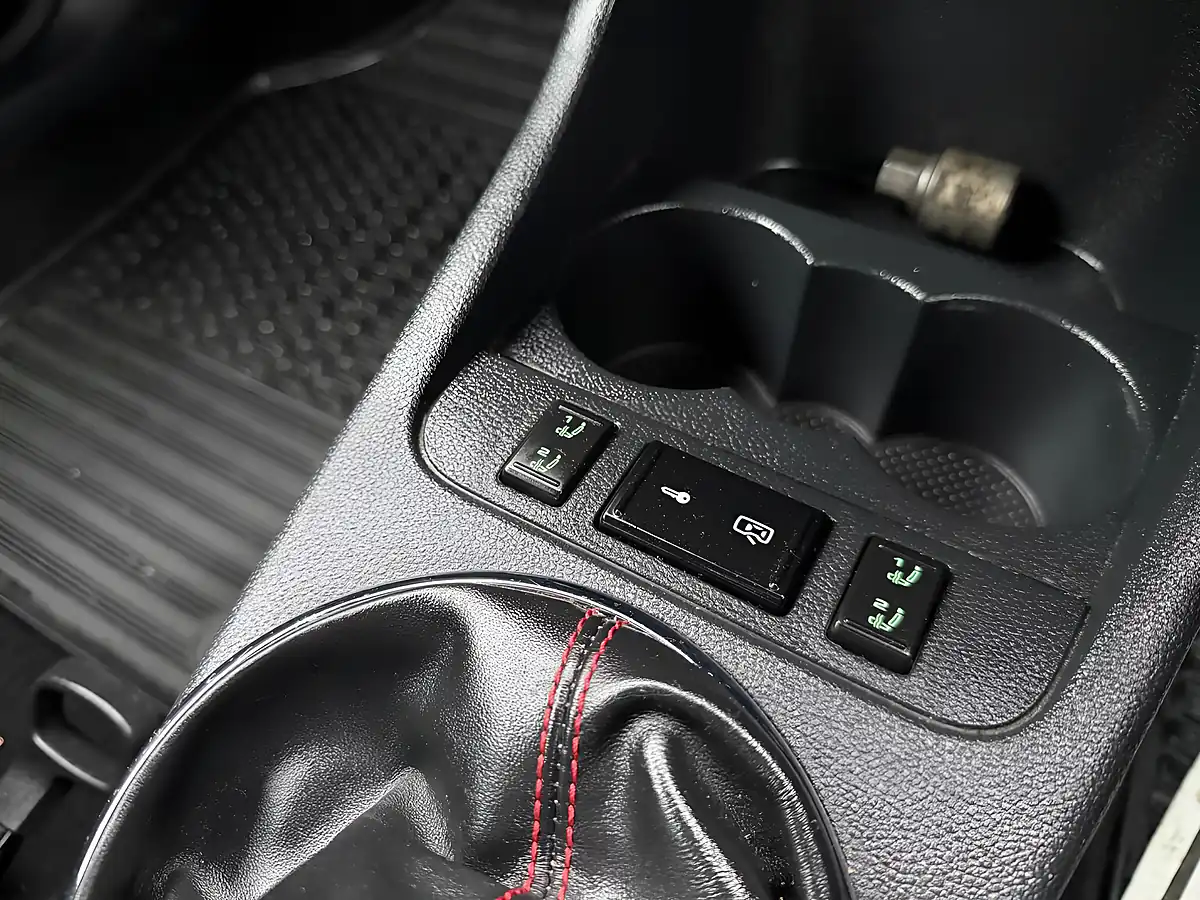 Used 2014 Skoda Fabia Black Edition Black - Interior and Exterior details 14