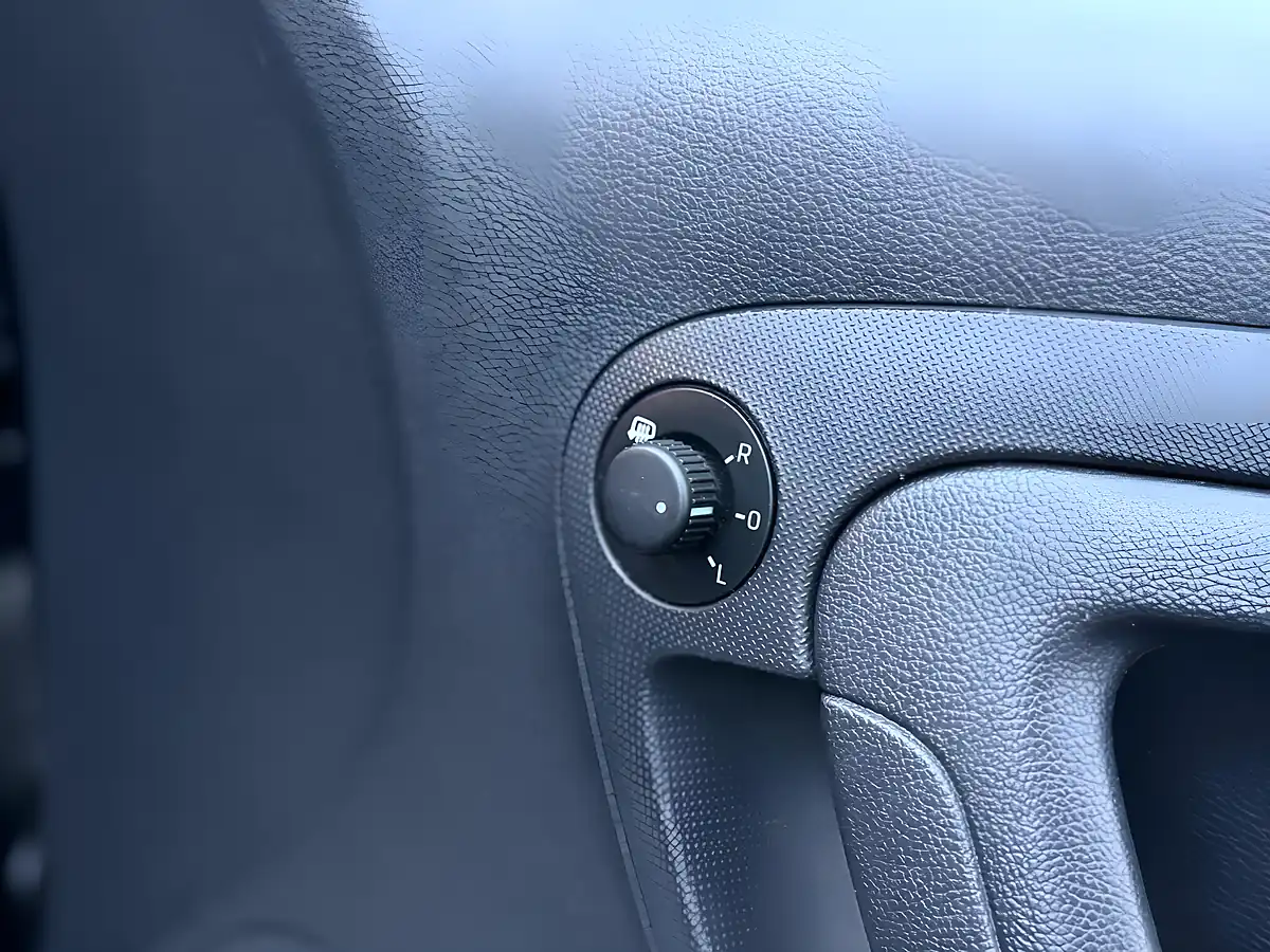 Used 2014 Skoda Fabia Black Edition Black - Interior and Exterior details 16