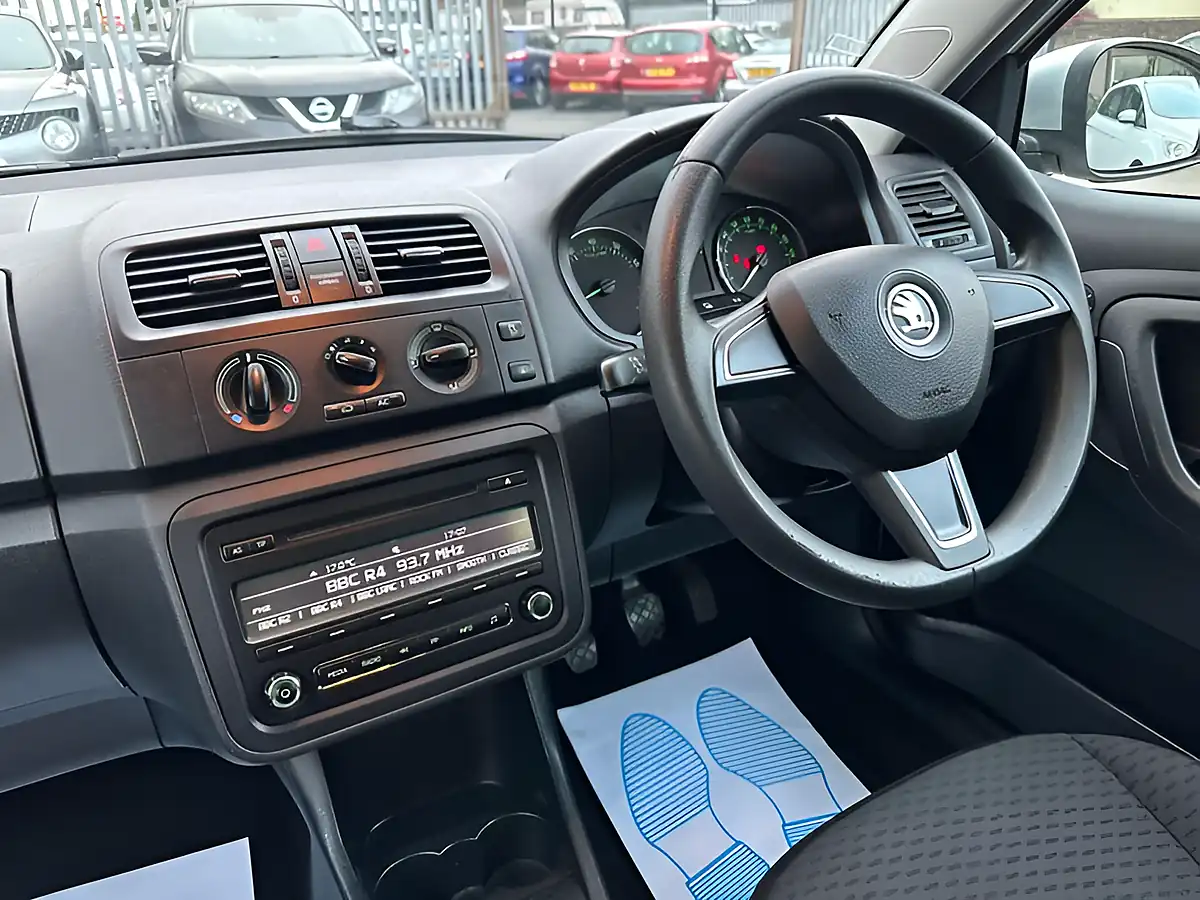 Used 2014 Skoda Fabia Scout Silver - Interior and Exterior details 19