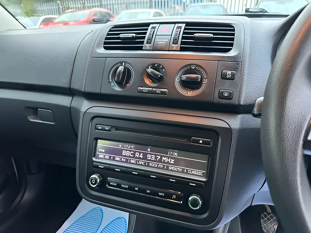 Used 2014 Skoda Fabia Scout Silver - Interior and Exterior details 7