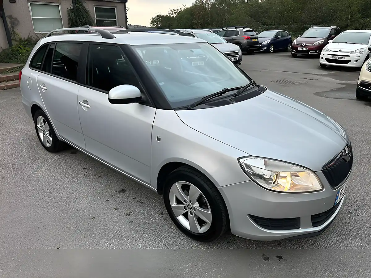 Used 2014 Skoda Fabia Scout Silver - Interior and Exterior details 8