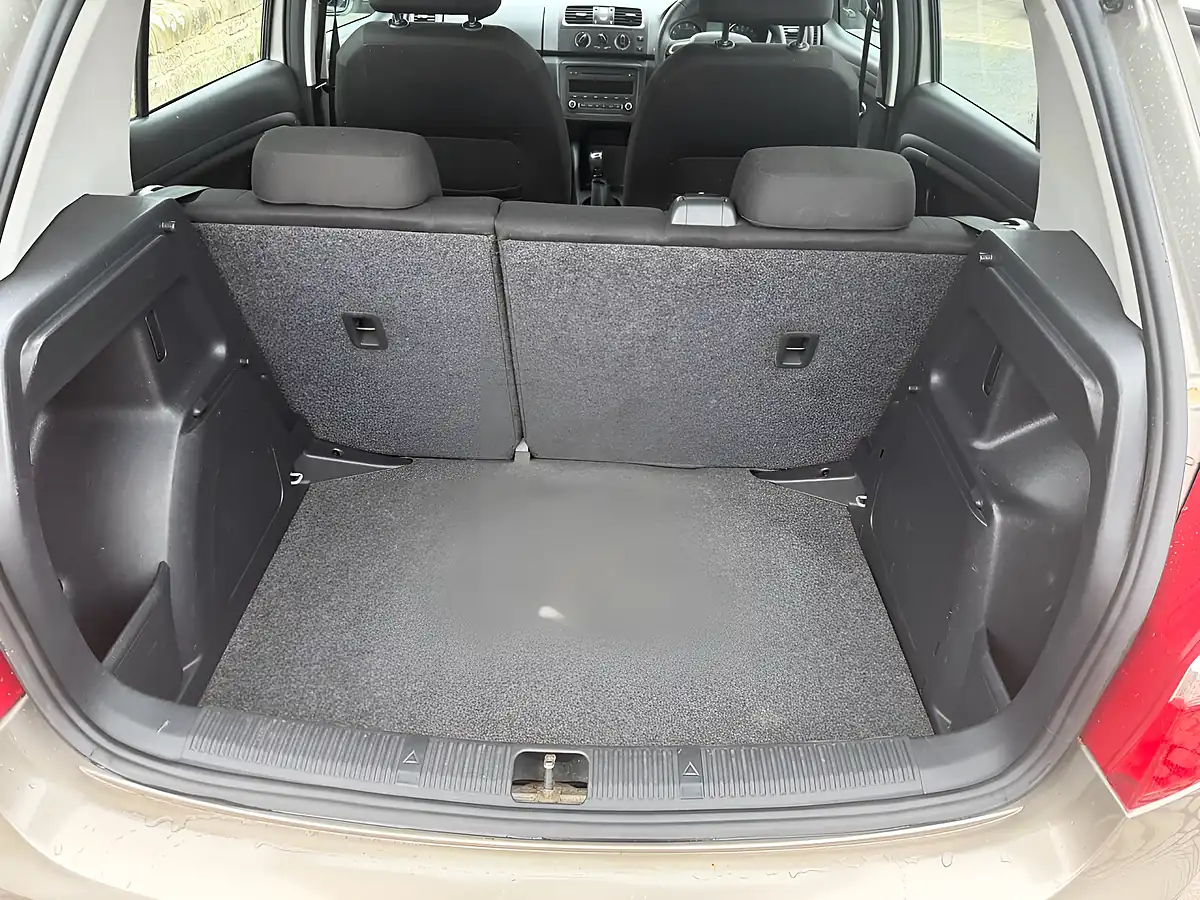 Used 2014 Skoda Fabia Se Beige - Interior and Exterior details 15