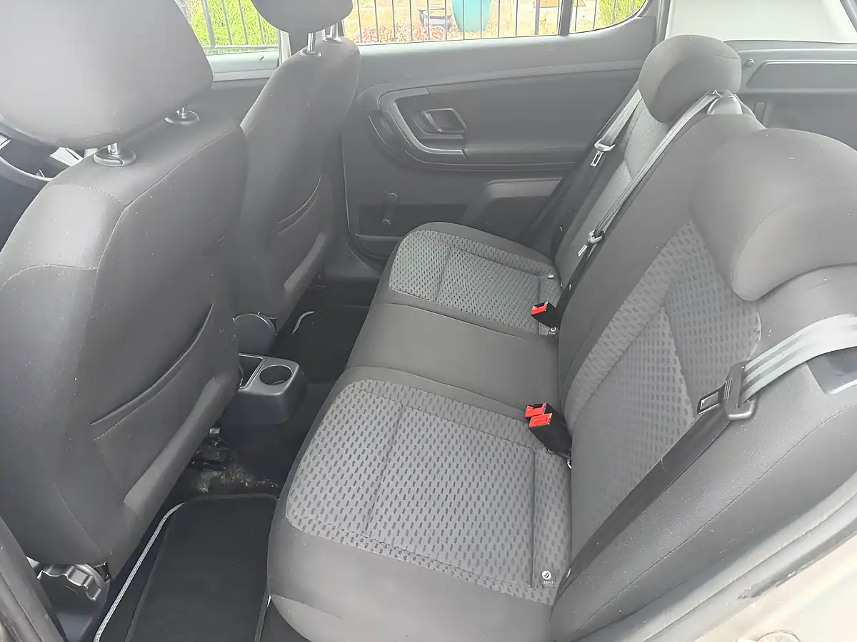 Used 2014 Skoda Fabia Se Beige - Interior and Exterior details 17