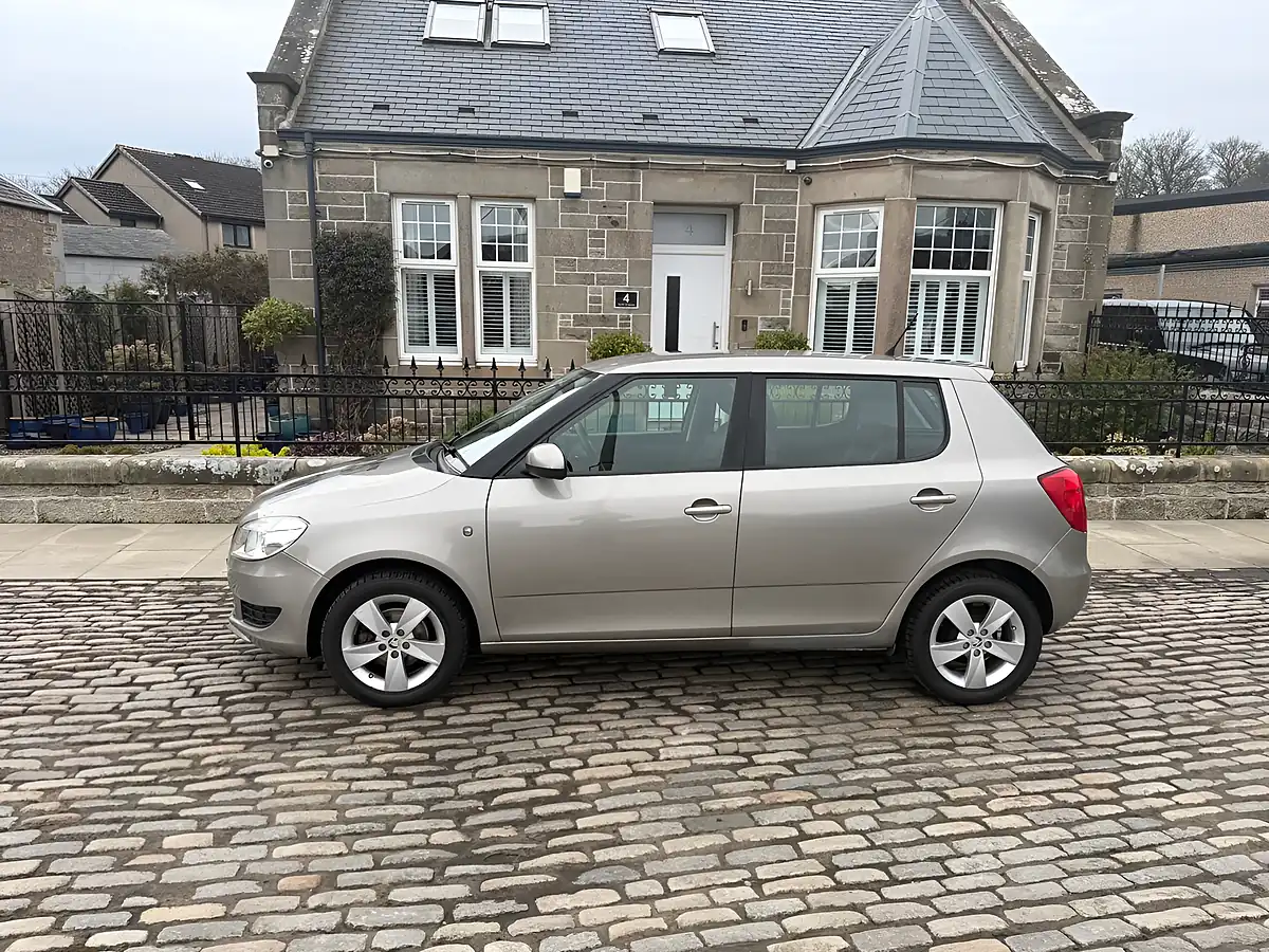 Used 2014 Skoda Fabia Se Beige - Interior and Exterior details 3