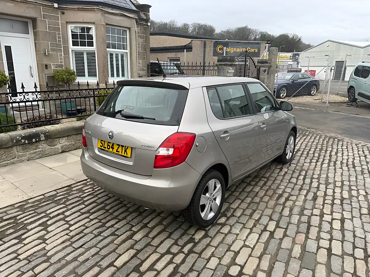 Used 2014 Skoda Fabia Se Beige - Interior and Exterior details 4