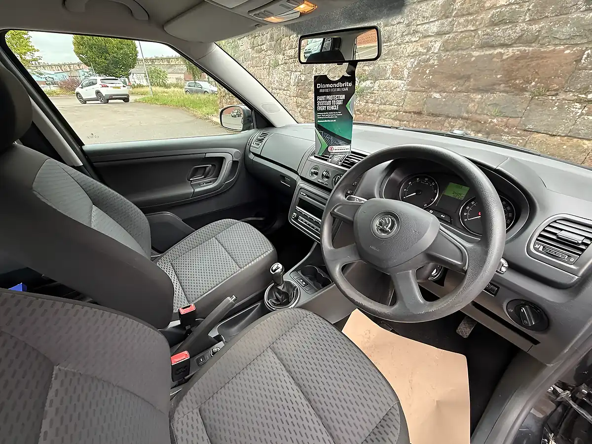 Used 2014 Skoda Fabia Se Black - Interior and Exterior details 15