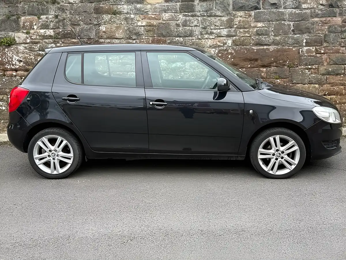 Used 2014 Skoda Fabia Se Black - Interior and Exterior details 4