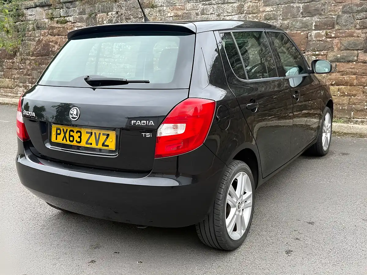 Used 2014 Skoda Fabia Se Black - Interior and Exterior details 6