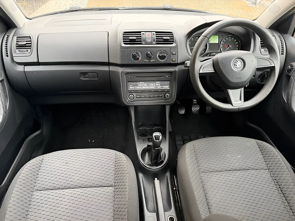 Used 2014 Skoda Fabia Se Blue Metallic - Interior and Exterior details 11