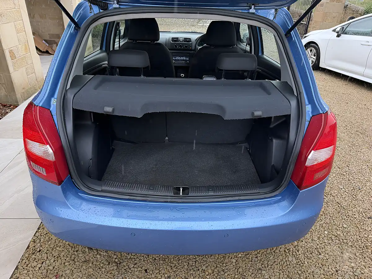Used 2014 Skoda Fabia Se Blue Metallic - Interior and Exterior details 13